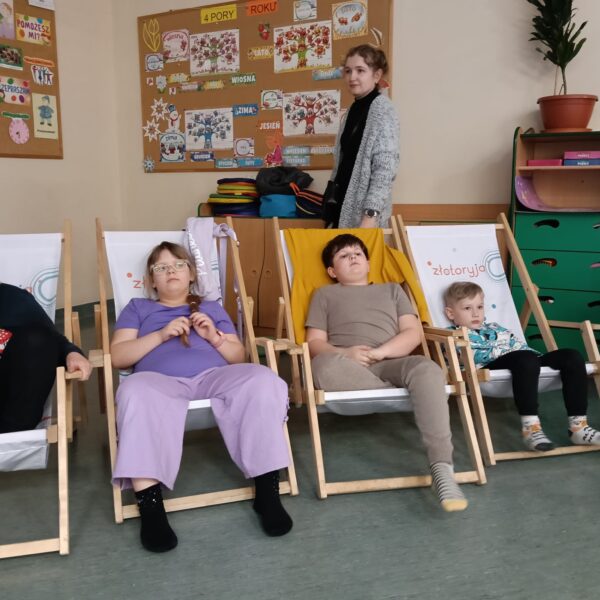 Najmłodsi mieszkańcy gminy podczas Wiosennego Wieczoru Filmowego